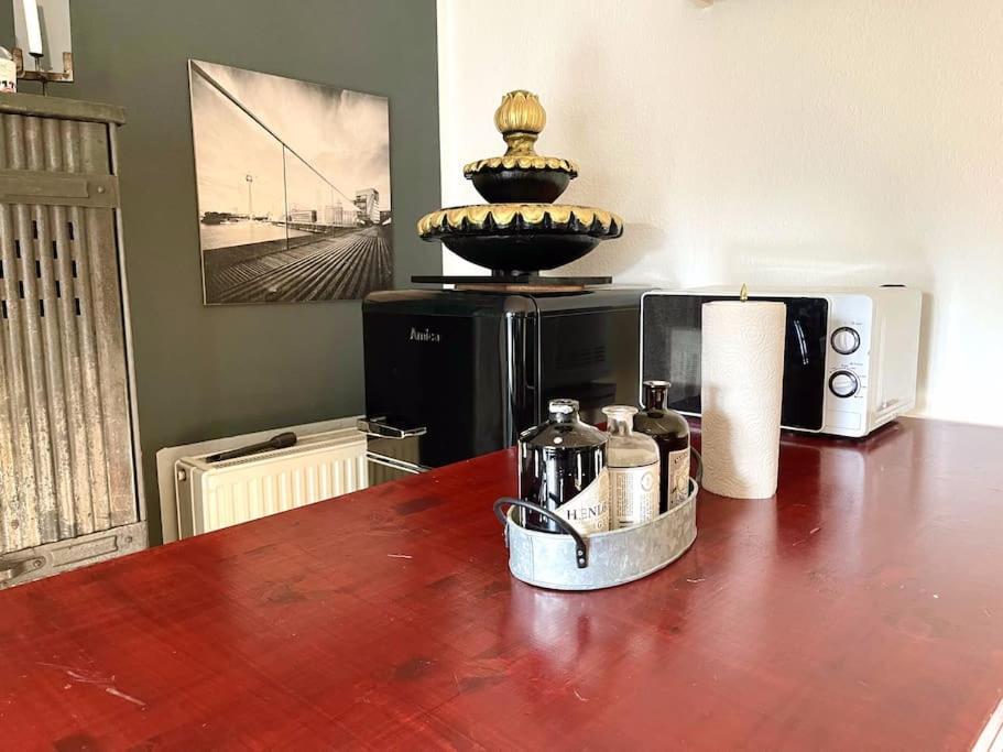 - Chilliges Zimmer In Dusseldorf Mit Balkon & Kuche; Big Tv And Bed - מראה חיצוני תמונה
