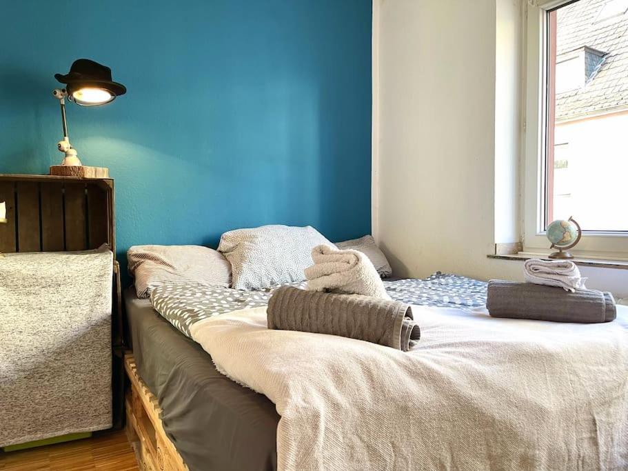 - Chilliges Zimmer In Dusseldorf Mit Balkon & Kuche; Big Tv And Bed - מראה חיצוני תמונה